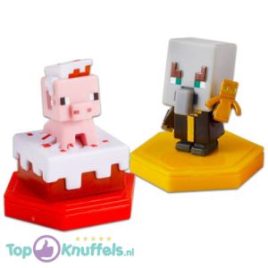 Minecraft Earth Boost Mini Figure (Pigging Out Pig + Undying Evoker)